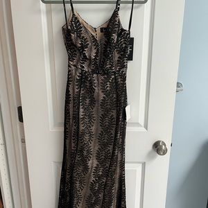 NEW/never worn Lulus black lace mermaid gown